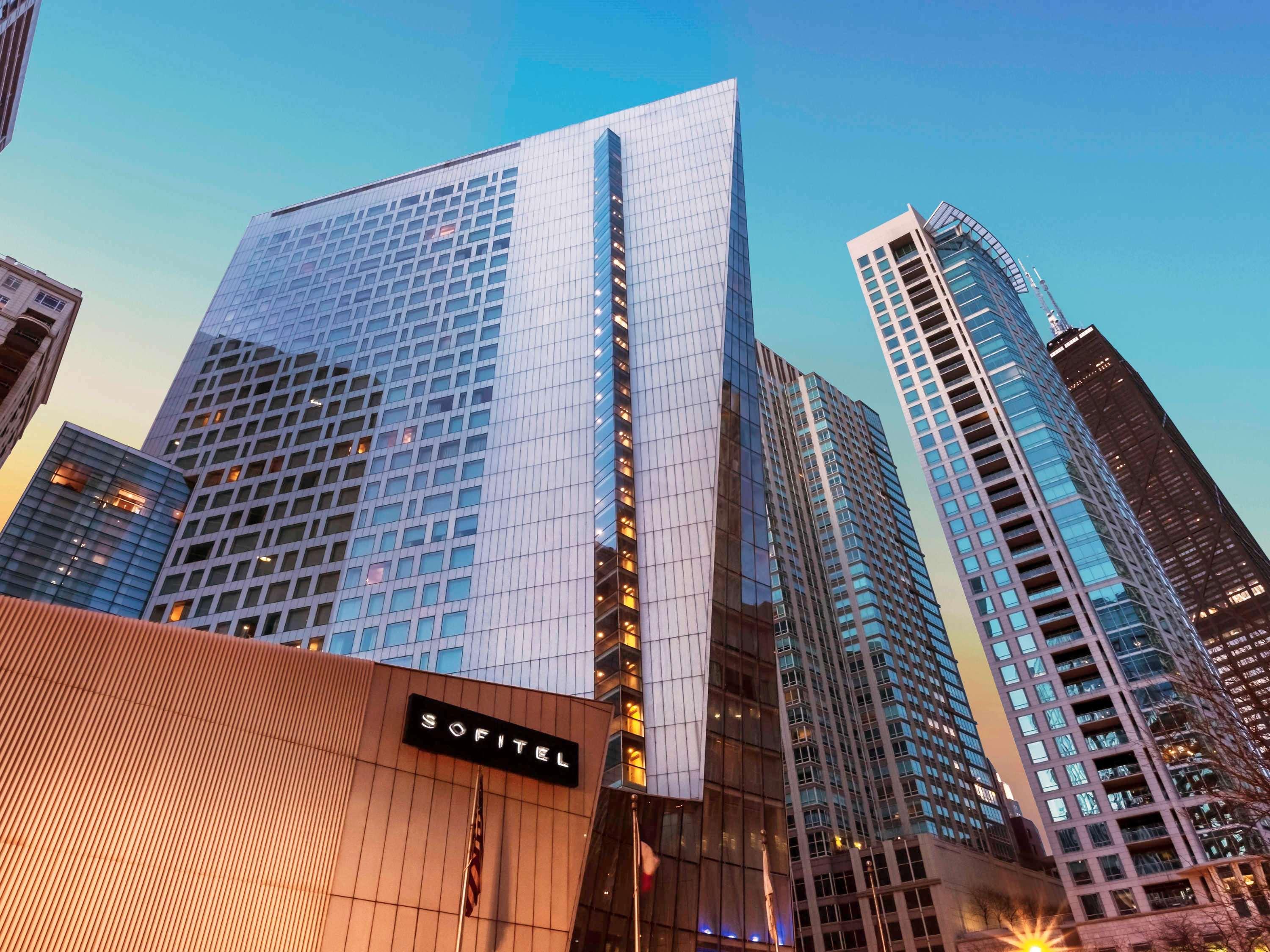 Hotel Sofitel Chicago Magnificent Mile Exterior foto The Ritz-Carlton, Chicago