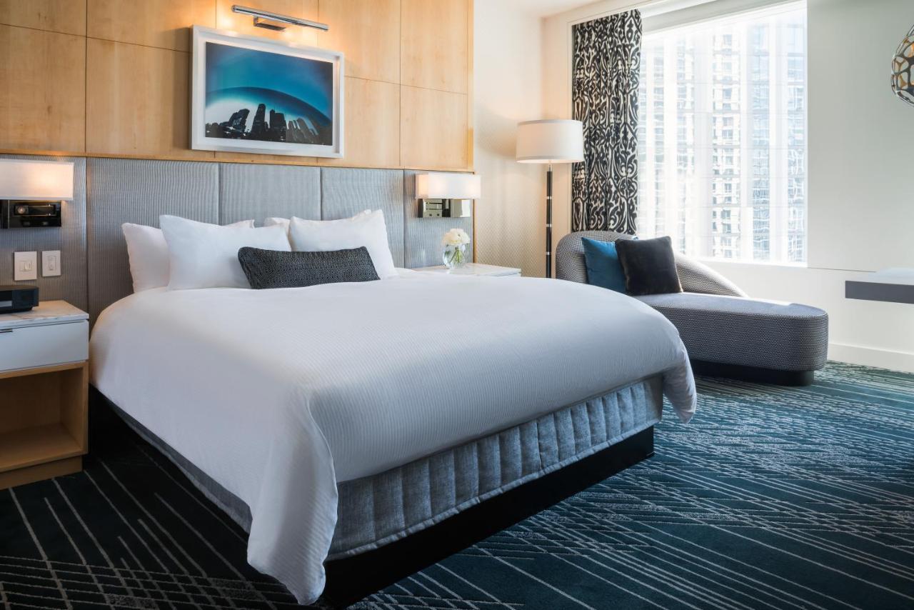 Hotel Sofitel Chicago Magnificent Mile Exterior foto A guest room at the Hilton San Francisco